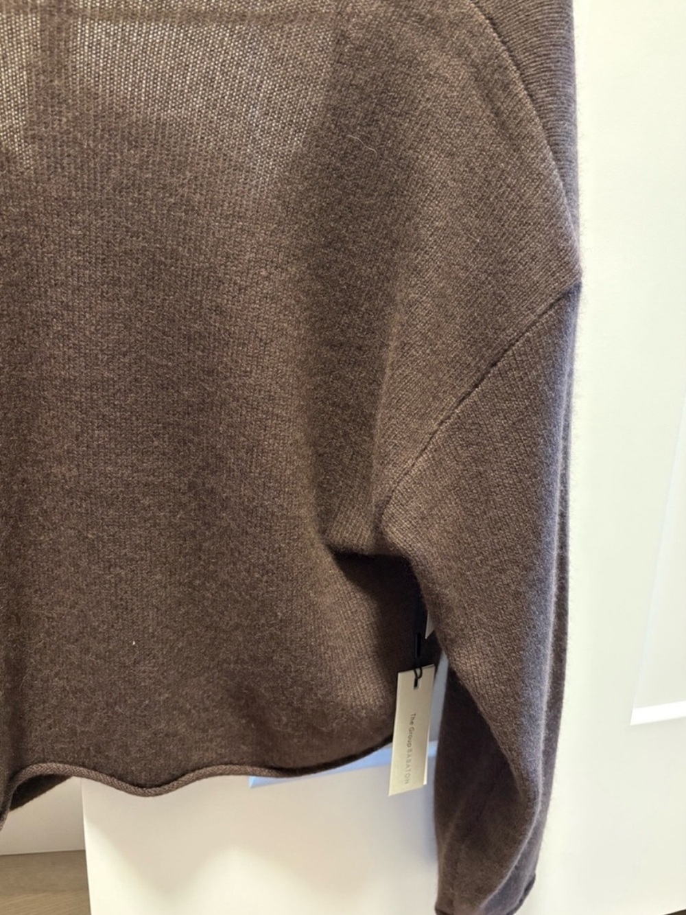 The Group by Babaton LUXE CASHMERE V-NECK SWEATER - Picture 9 of 10